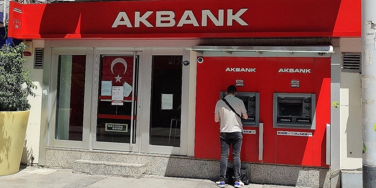 Akbank hesabı olanlara 1.000 TL para iadesi başladı ve Kısa sürede bitecek...