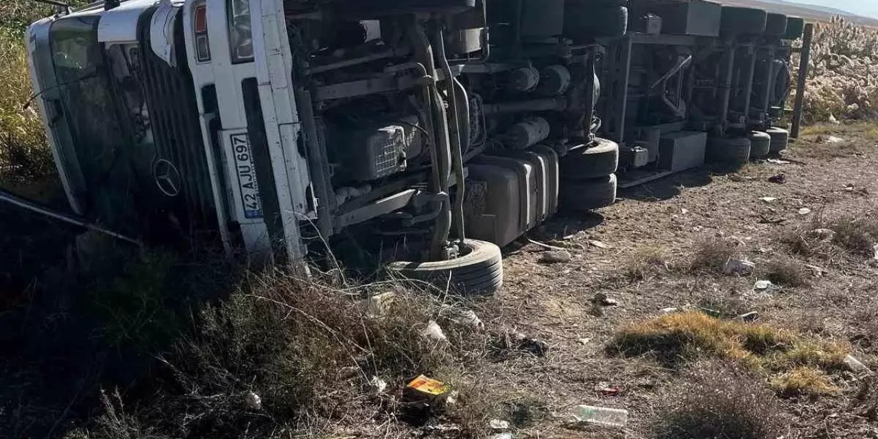 Konya Ereğli'de Tır Devrildi: Sürücü Yaralandı