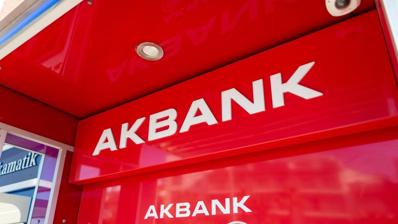 Akbank yeni çalışanlarını arıyor! İster evden ister şubeden çalışın: Yüksek maaşlı banka memuru...