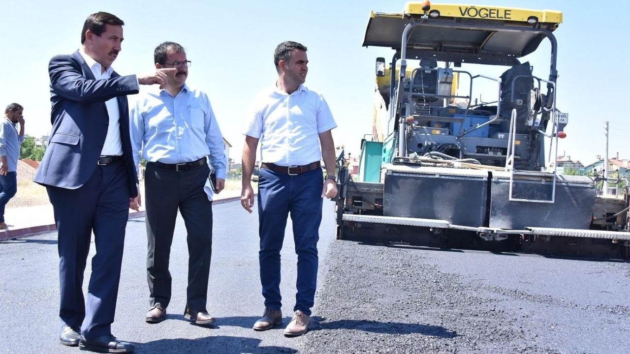 Başkan Kılca'nın  talimatıyla Karatay Belediyesi sıcak asfalt çalışmalarına hız verdi!
