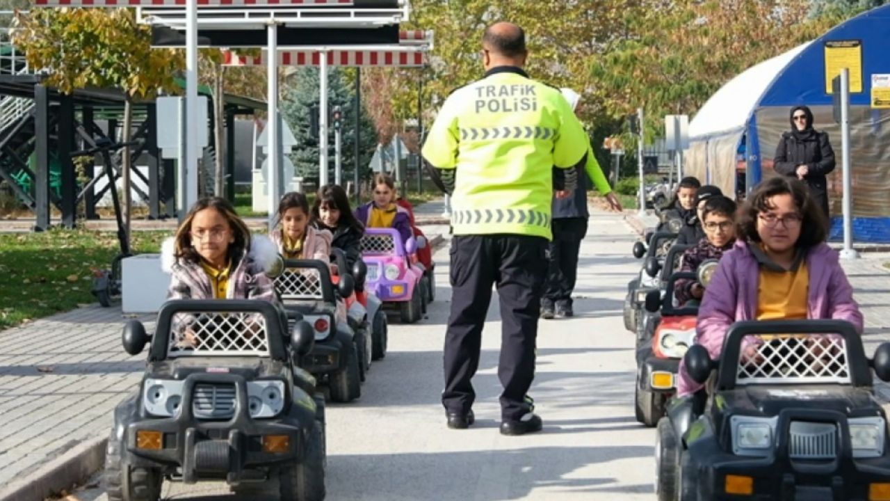 Konya Selçuklu'daki o park öğrencilere trafik bilincini öğretiyor!