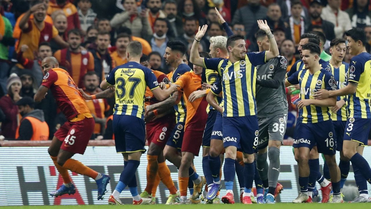 Nefesler tutuldu: Fenerbahçe-Galatasaray derbisinin biletleri satışa çıktı