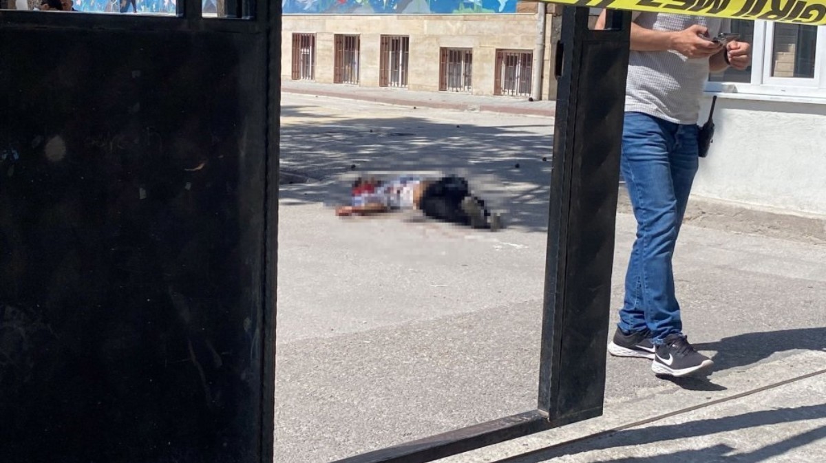 Meram'da kanlı kavga! Başından vurulan 20 yaşındaki Enes hayatını kaybetti