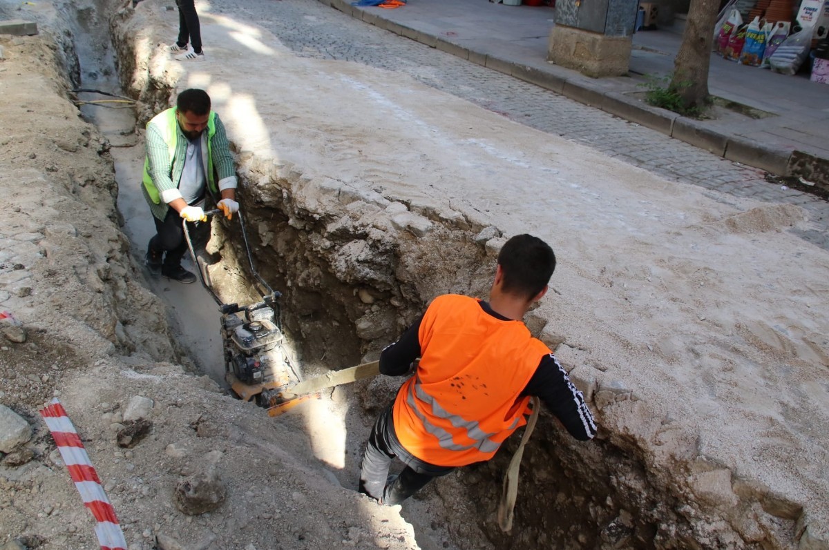 Konya'da içme suyu boru hattı yenileme çalışmaları başladı