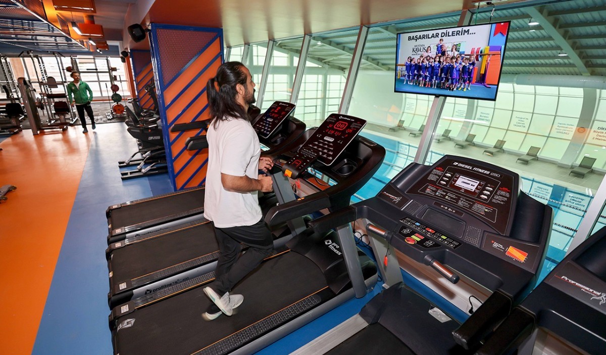 Meram'da baştan sona yenilenen Berlika spor merkezi hizmete açıldı!
