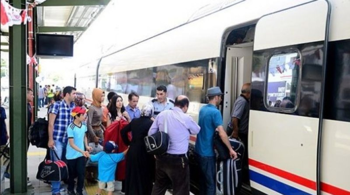 Konya-İstanbul YHT hattı 6 bin yolcuyla rekor kırdı
