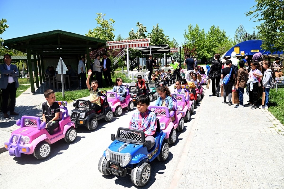 Konya Selçuklu'daki o park öğrencilere trafik bilincini öğretiyor