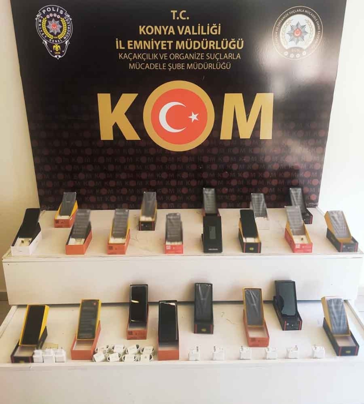 Konya'da sosyal medya üzerinden satış yapan kaçakçılara baskın