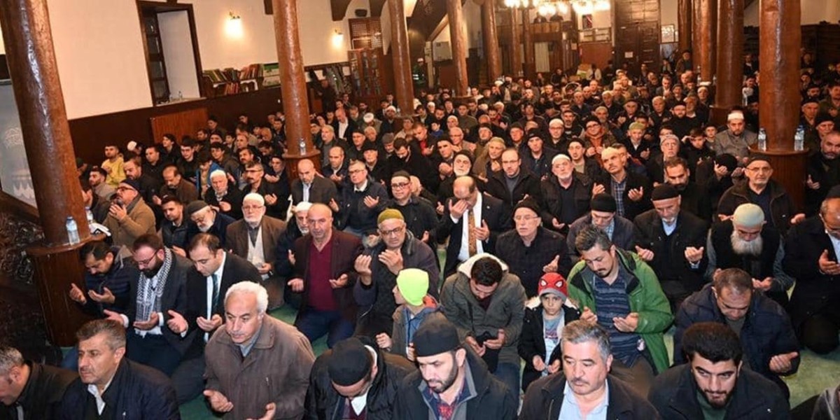 Konyalılar Gazze'deki mazlumlar için ellerini duaya açtı