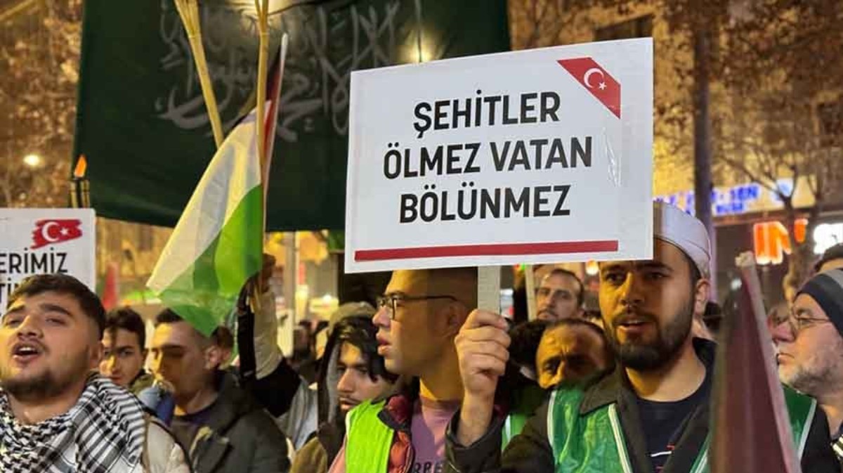 Konyalılar PKK ve İsrail protestosuna katıldı
