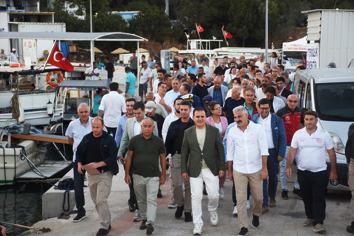 Muğla'nın Bodrum ilçesinde, denizlerde avlanma yasağının 1 Eylül'de sona erecek olması nedeniyle...