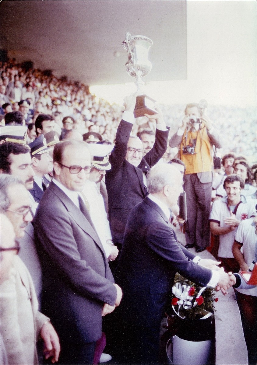 Trabzonspor Kulübü, 5 sezon süren başkanlığı döneminde 4 lig şampiyonluğu, 2 Türkiye Kupası, 5...